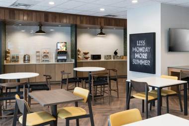 Fairfield Inn & Suites by Marriott Savannah I-95 North