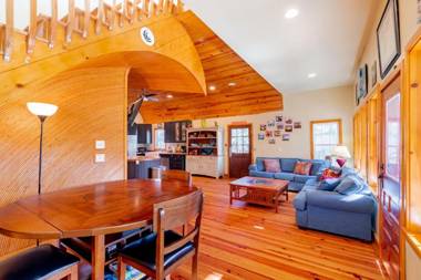 512 E Cooper-Surf Chalet