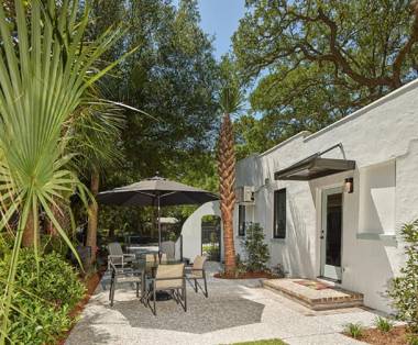 Folly Vacation 204 Getaway perfect place to relax & unwind