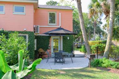 Folly Vacation 114A Townhouse near the beach pet friendly