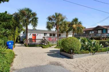 1684 E Ashley - Sol Searcher - 2 Bedrooms