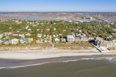 220 W Ashley - Corner Cottage - Central Location