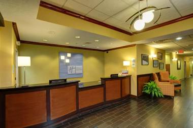 Holiday Inn Express & Suites Midwest City an IHG Hotel