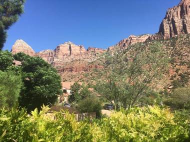 Harvest House Bed and Breakfast