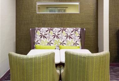 Holiday Inn Express Hotel & Suites St. Paul - Woodbury an IHG Hotel