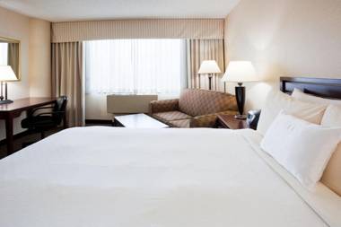 Ramada by Wyndham Minneapolis Airport - Eagan