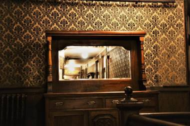 Alaskan Hotel and Bar