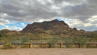 Copper Mountain Motel