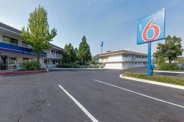 Motel 6 Weed - Mount Shasta