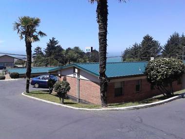 Blue Coast Inn & Suites