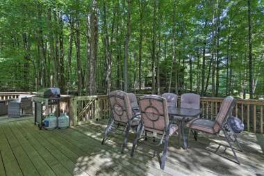 Pet-Friendly Lake Ariel Resort Home with Deck!