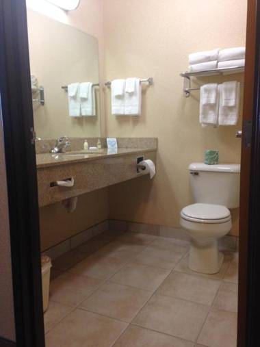 Boarders Inn & Suites by Cobblestone Hotels - Shawano