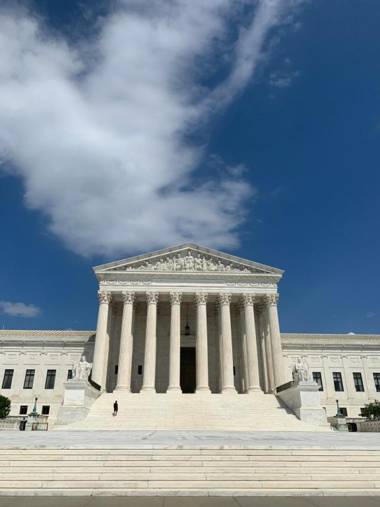 Renovated English Basement 2bdrm Home near METRO