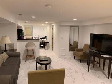 Lovely Remodeled 2bdrm Basement Home