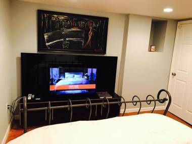 Studio H St Corridor