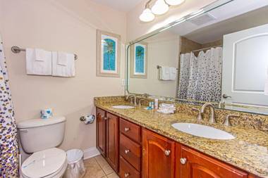 Ocean Breeze Luxury Villas 2D Across The Street From The Ocean Sleeps 20 guests