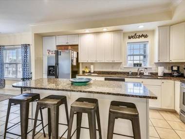 Ocean View Luxury Rental - Sleeps 16