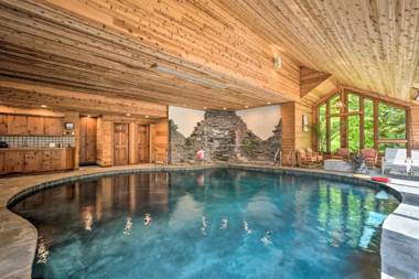 Luxe Plymouth Chalet with Indoor Pool and 3 Decks!