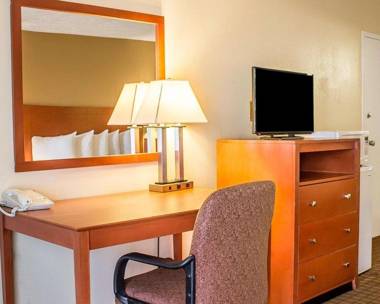 Wilkes-Barre Inn & Suites