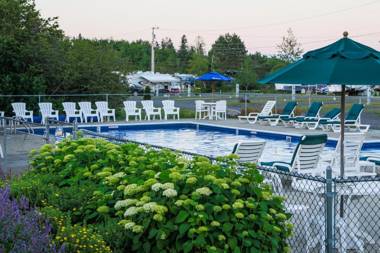 Narrows Too Camping Resort Cabin 6