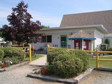 Narrows Too Camping Resort Loft Cottage 12