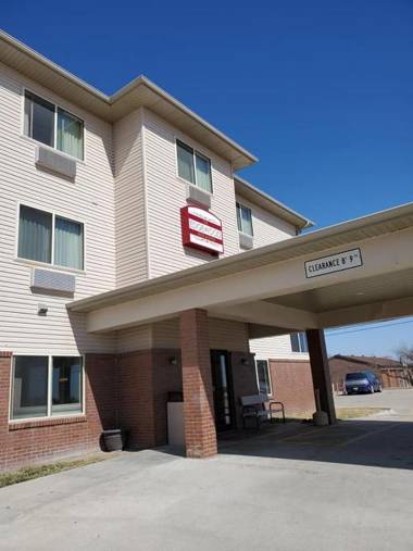 The Edgewood Hotel and Suites