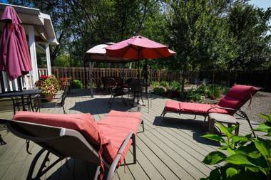 The Lakehouse Inn Geneva