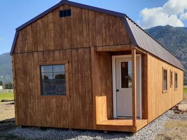 Glacier Acres Guest Ranch