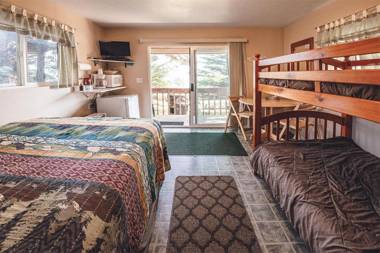 Cabin 2 Lynn View Lodge