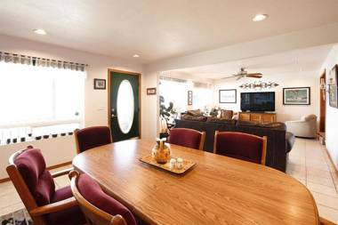 Cabin 2 Lynn View Lodge