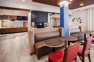 Holiday Inn Express & Suites - Remington an IHG Hotel