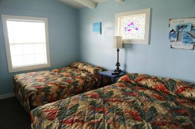 Blue Dolphin Inn and Cottages