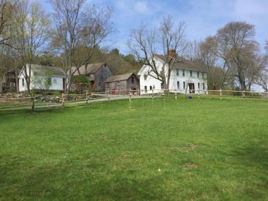 Cedar Hill Farm B & B