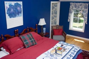 Inn at Huntingfield Creek