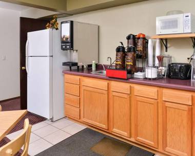 Americas Best Value Inn Staples