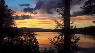 Silvertip Trailhead 2 a newly built home awaits you