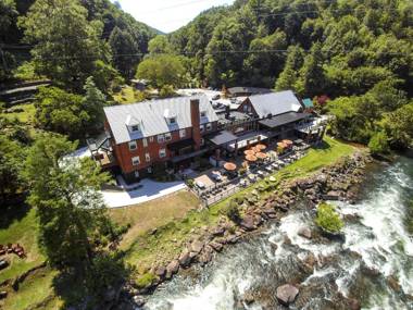 Historic Tapoco Lodge