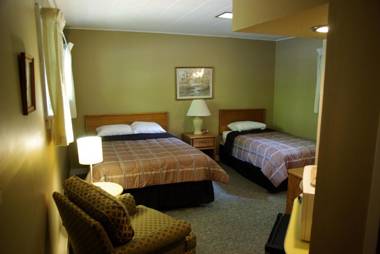 Fair Wind Motel and Cottages