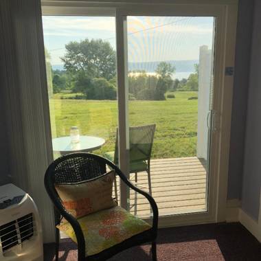 Savannah House Wine Country Inn & Cottages