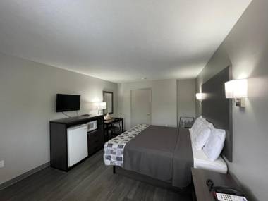 Embassy Inn - Hohenwald