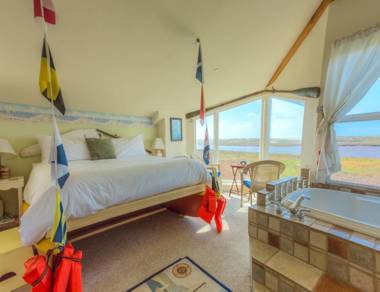 Captain's Inn at Moss Landing