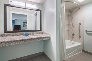 Holiday Inn Express Hotel & Suites Ft. Lauderdale-Plantation an IHG Hotel