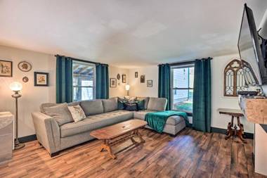 Pet-Friendly Fries Home Less Than 6 Mi to New River!