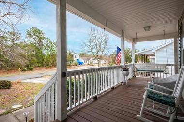 Seaside Kayaks by Oak Island Accommodations