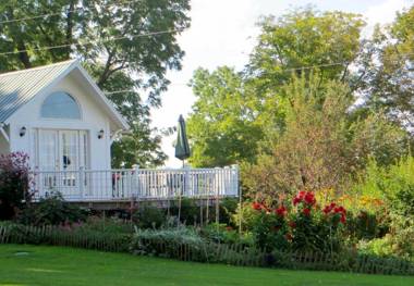 Enfield Manor Bed&Breakfast and Vacation Rental