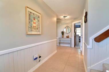 3043 - Sleep Inn With The Fishes