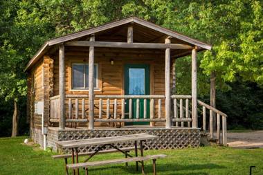 Fremont Jellystone Park Cottage 21