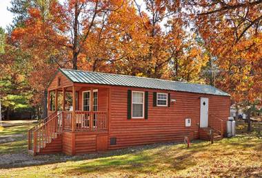 Arrowhead Camping Resort Deluxe Cabin 4