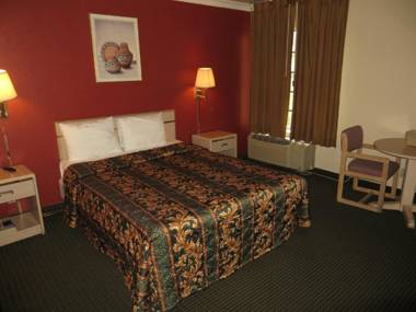 Super 8 by Wyndham Hollywood/LA Area