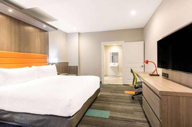 Rodeway Inn near Melrose Ave